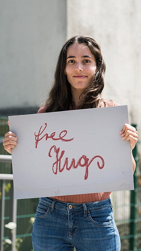 free hugs bord