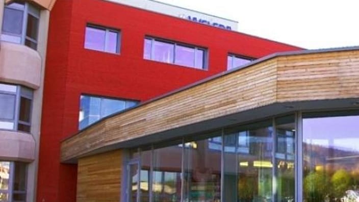 Het hoofdkantoor van Weleda in Arlesheim Zwitserland